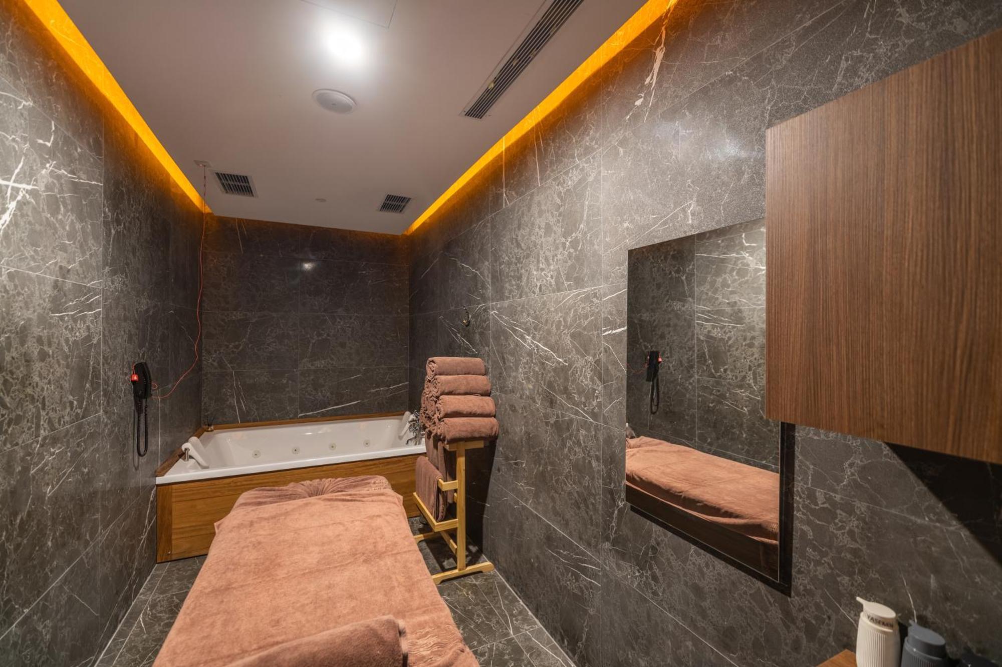 Questa Thermal&Spa Hotel Eskişehir Esterno foto